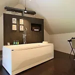 Maison Ancienne Moderne Et Design - 6 6 Sdb - Avec Piscine Et Grand Parc