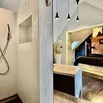 Maison Ancienne Moderne Et Design - 6 6 Sdb - Avec Piscine Et Grand Parc