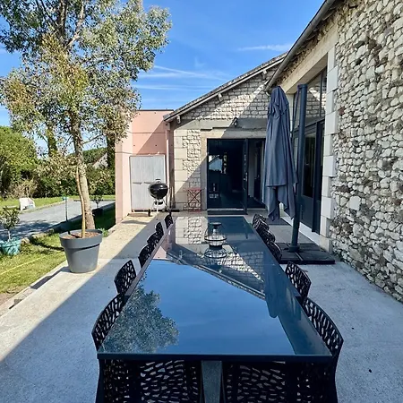 Maison Ancienne Moderne Et Design - 6 6 Sdb - Avec Piscine Et Grand Parc فيلة *