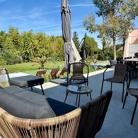 Maison Ancienne Moderne Et Design - 6 6 Sdb - Avec Piscine Et Grand Parc